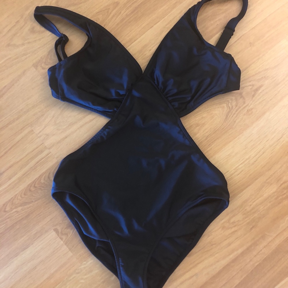 Bathing suit